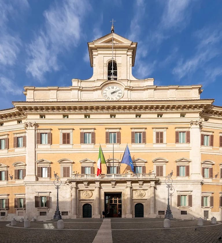 📖Cittadini del domani: le classi terze del DD1-Cavour alla scoperta di Montecitorio🇮🇹